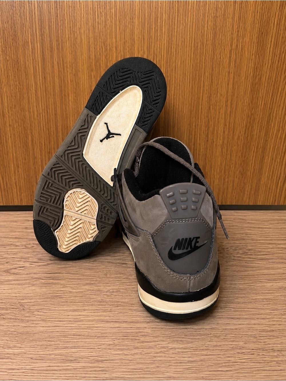 Nike Air Jordan 4 Retro Gray/Black Youth Size 1Y Pre-Owned